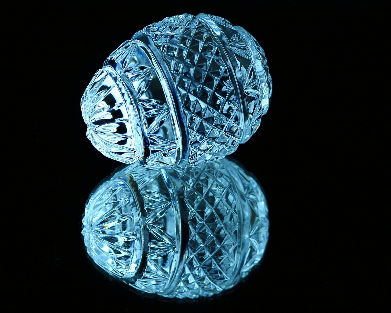 크리스탈신소재 주식 분석 주가 전망 및 가능성 24%