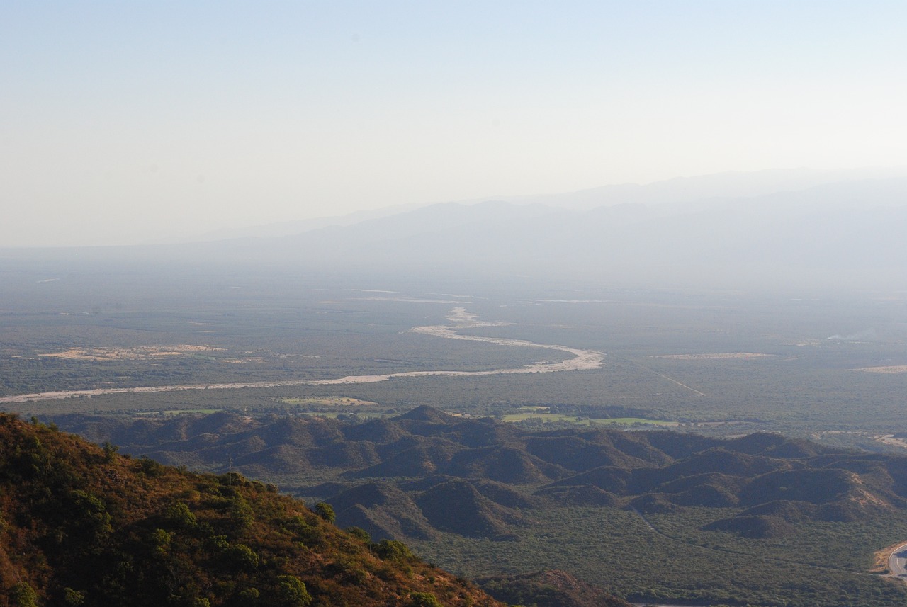 강원도 고성의 숨은 보석, 아야진 해수욕장을 만나다